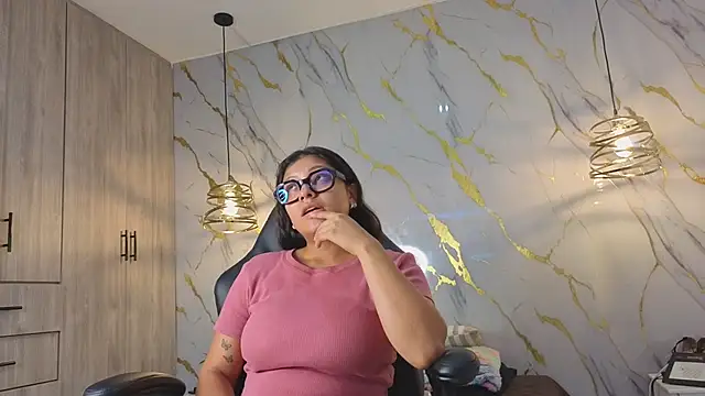 Snapshot of MarianaSecretx chatting on May 19, 2026, 12:22 pm MarianaSecretx online show from May 19, 2026, 12:22 pm