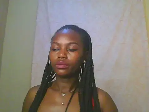 lunahit online show from June 28, 2026, 3:56 am