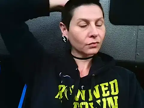 LaFemmeCyberObscura online show from May 29, 2026, 3:21 pm