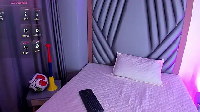 madison flores online show from June 30, 2026, 3:51 am