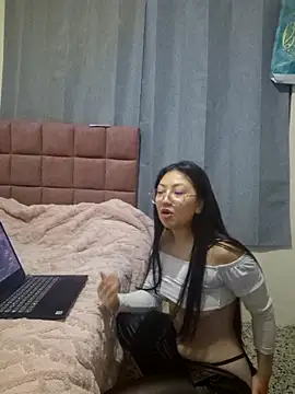 Snapshot of victoria_722 chatting on June 11, 2026, 12:32 am victoria 722 online show from June 11, 2026, 12:32 am