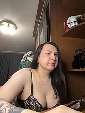 EvaBeautyXxX online show from May 25, 2026, 10:16 pm
