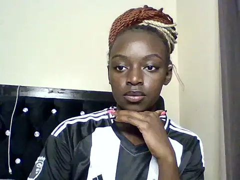 Snapshot of Red_blair chatting on May 27, 2026, 8:11 am Red blair online show from May 27, 2026, 8:11 am