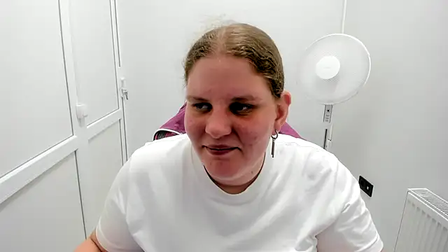 Bella shyy  online show from July 8, 2026, 2:21 pm