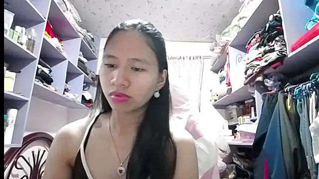 Snapshot of JoyeAmesbury chatting on June 29, 2026, 11:32 am JoyeAmesbury online show from June 29, 2026, 11:32 am