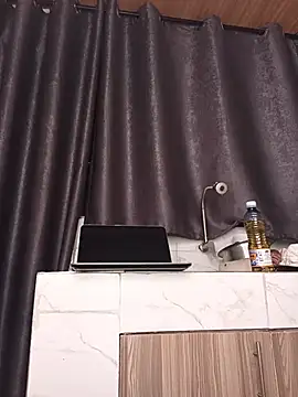 Snapshot of Carabella_ chatting on May 20, 2026, 8:15 pm Carabella online show from May 20, 2026, 8:15 pm