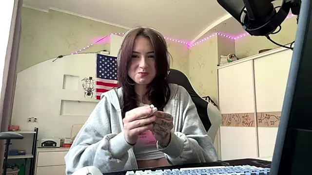 MellisaReckard online show from May 17, 2026, 12:56 pm
