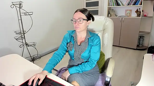 Vika73 online show from November 9, 2025, 10:13 am