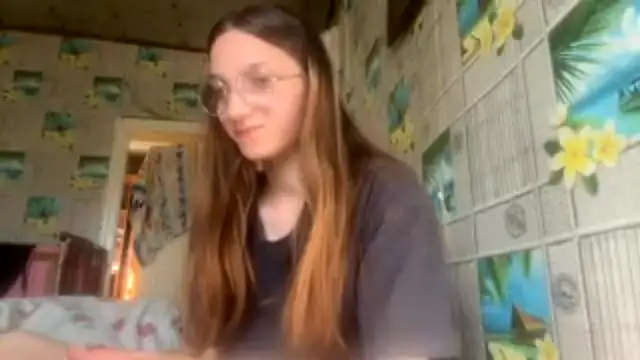 SparkleJebb online show from June 9, 2026, 3:12 pm