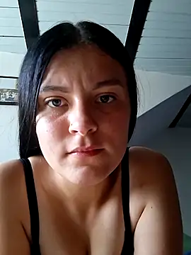 Snapshot of Yeras_ chatting on May 28, 2026, 5:21 pm Yeras online show from May 28, 2026, 5:21 pm