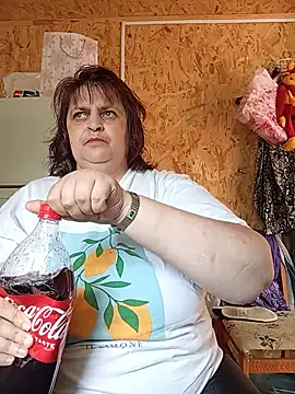 Snapshot of LisichkaOksana chatting on June 12, 2026, 10:58 am LisichkaOksana online show from June 12, 2026, 10:58 am