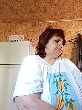 Snapshot of LisichkaOksana chatting on June 28, 2026, 6:08 am LisichkaOksana online show from June 28, 2026, 6:08 am