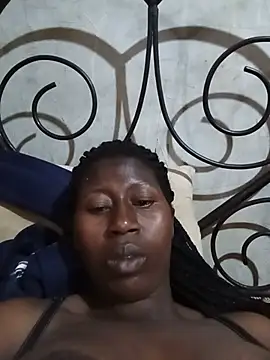 Snapshot of azina2 chatting on June 5, 2026, 10:43 am azina2 online show from June 5, 2026, 10:43 am