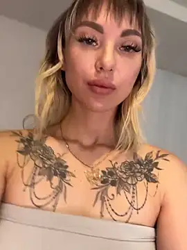 Snapshot of TeaseBabeXXX chatting on June 27, 2026, 10:26 pm TeaseBabeXXX online show from June 27, 2026, 10:26 pm