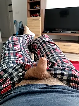 cordopl84 online show from May 17, 2026, 6:22 am
