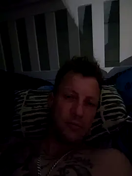 Snapshot of swissguy007 chatting on May 31, 2026, 12:19 am swissguy007 online show from May 31, 2026, 12:19 am