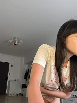 Snapshot of Lina_cuteee chatting on May 21, 2026, 5:31 pm Lina cuteee online show from May 21, 2026, 5:31 pm