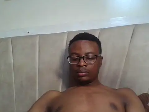 Snapshot of freakyboy255 chatting on August 3, 2026, 3:05 am freakyboy255 online show from August 3, 2026, 3:05 am
