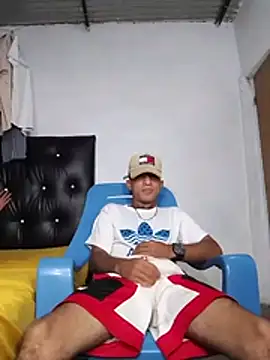 Snapshot of soymartinez2004 chatting on August 8, 2026, 4:20 pm soymartinez2004 online show from August 8, 2026, 4:20 pm