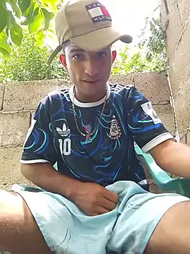 Snapshot of soymartinez2004 chatting on August 9, 2026, 4:01 pm soymartinez2004 online show from August 9, 2026, 4:01 pm