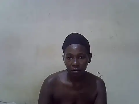 Snapshot of pretty_sunshine chatting on June 20, 2026, 8:39 am pretty sunshine online show from June 20, 2026, 8:39 am