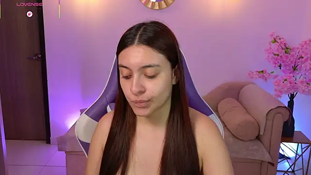 Snapshot of mayavexx chatting on June 17, 2026, 2:51 pm mayavexx online show from June 17, 2026, 2:51 pm
