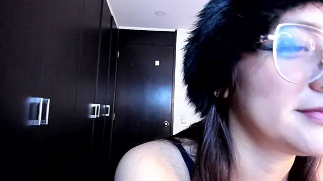 Lucy Doll85 online show from June 18, 2026, 12:11 am