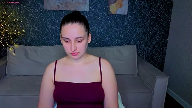 Elizabet Colllins online show from June 28, 2026, 1:00 am