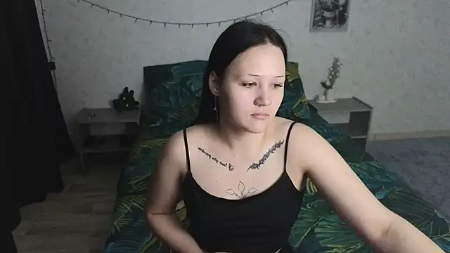 Snapshot of Tori_cute chatting on July 5, 2026, 2:40 am Tori cute online show from July 5, 2026, 2:40 am