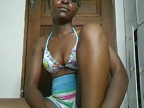 petiteprettygal online show from July 8, 2026, 9:19 pm