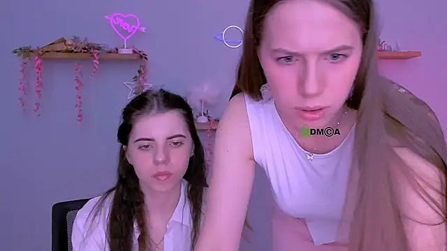 Snapshot of lyra_desire chatting on May 22, 2026, 10:10 am lyra desire online show from May 22, 2026, 10:10 am