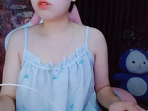 Julie Ulie online show from June 8, 2026, 12:49 pm