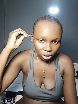 Sexymaurine online show from June 7, 2026, 7:56 am