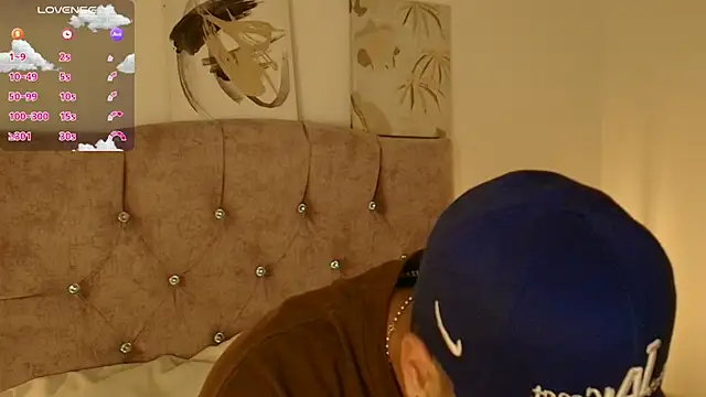 Snapshot of Amadeo_Wild_ chatting on May 29, 2026, 4:10 am Amadeo Wild online show from May 29, 2026, 4:10 am