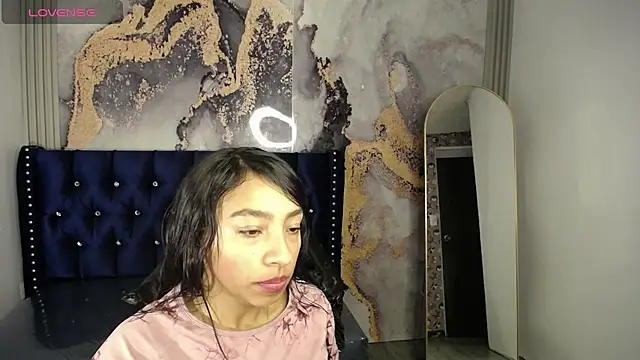 Snapshot of Adarasuri_v chatting on June 3, 2026, 2:58 am Adarasuri v online show from June 3, 2026, 2:58 am