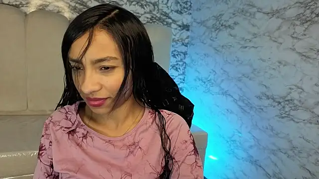 Snapshot of Adarasuri_v chatting on June 9, 2026, 3:29 am Adarasuri v online show from June 9, 2026, 3:29 am