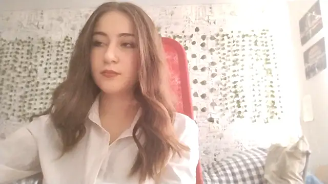 Snapshot of Pollykiss chatting on June 14, 2026, 9:33 am Pollykiss online show from June 14, 2026, 9:33 am