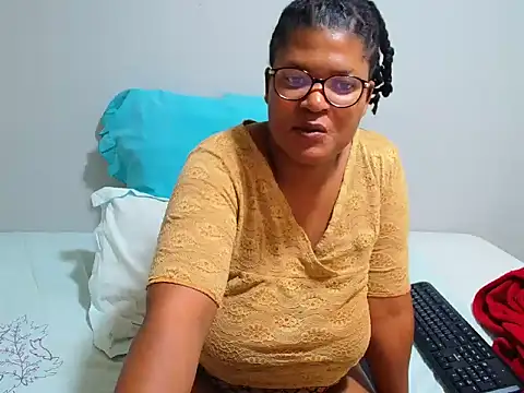 CandyYumsAerolaXX online show from June 25, 2026, 7:13 am