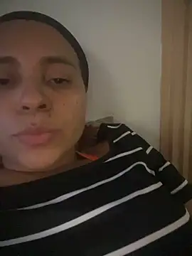 Snapshot of Becca_Clare chatting on May 19, 2026, 11:22 pm Becca Clare online show from May 19, 2026, 11:22 pm