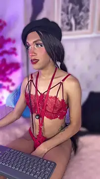 Paula Hills online show from May 27, 2026, 3:09 pm