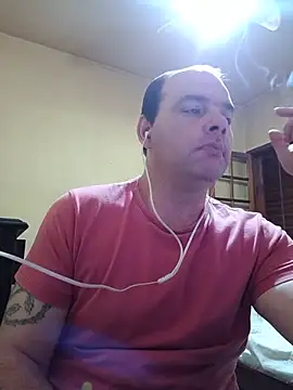 Snapshot of Safado700 chatting on June 8, 2026, 2:45 am Safado700 online show from June 8, 2026, 2:45 am