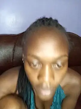 Snapshot of Paulahaze chatting on June 7, 2026, 8:23 pm Paulahaze online show from June 7, 2026, 8:23 pm