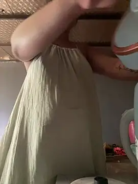 Suki-love online show from June 29, 2026, 3:46 am