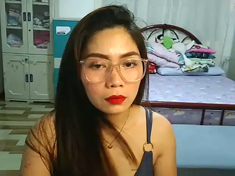 Snapshot of Sexynica chatting on May 24, 2026, 12:43 pm Sexynica online show from May 24, 2026, 12:43 pm