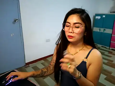 Sexynica online show from June 17, 2026, 2:40 pm