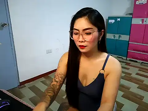 Sexynica online show from June 18, 2026, 2:54 pm