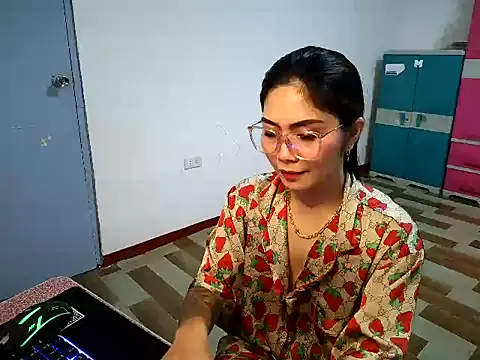 Sexynica online show from June 21, 2026, 1:46 pm