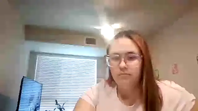 Midnight Riott online show from May 27, 2026, 11:46 pm