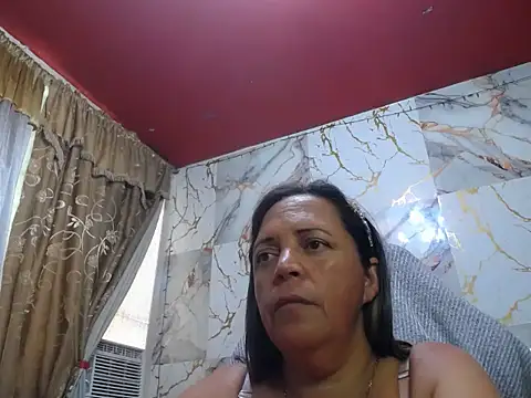 Snapshot of alina_maturee chatting on May 20, 2026, 12:22 pm alina maturee online show from May 20, 2026, 12:22 pm