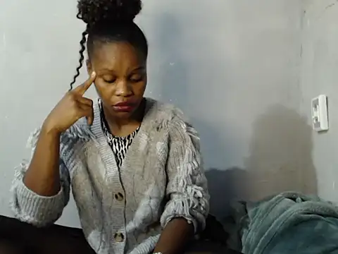 Mogheslay27 online show from July 4, 2026, 8:37 pm
